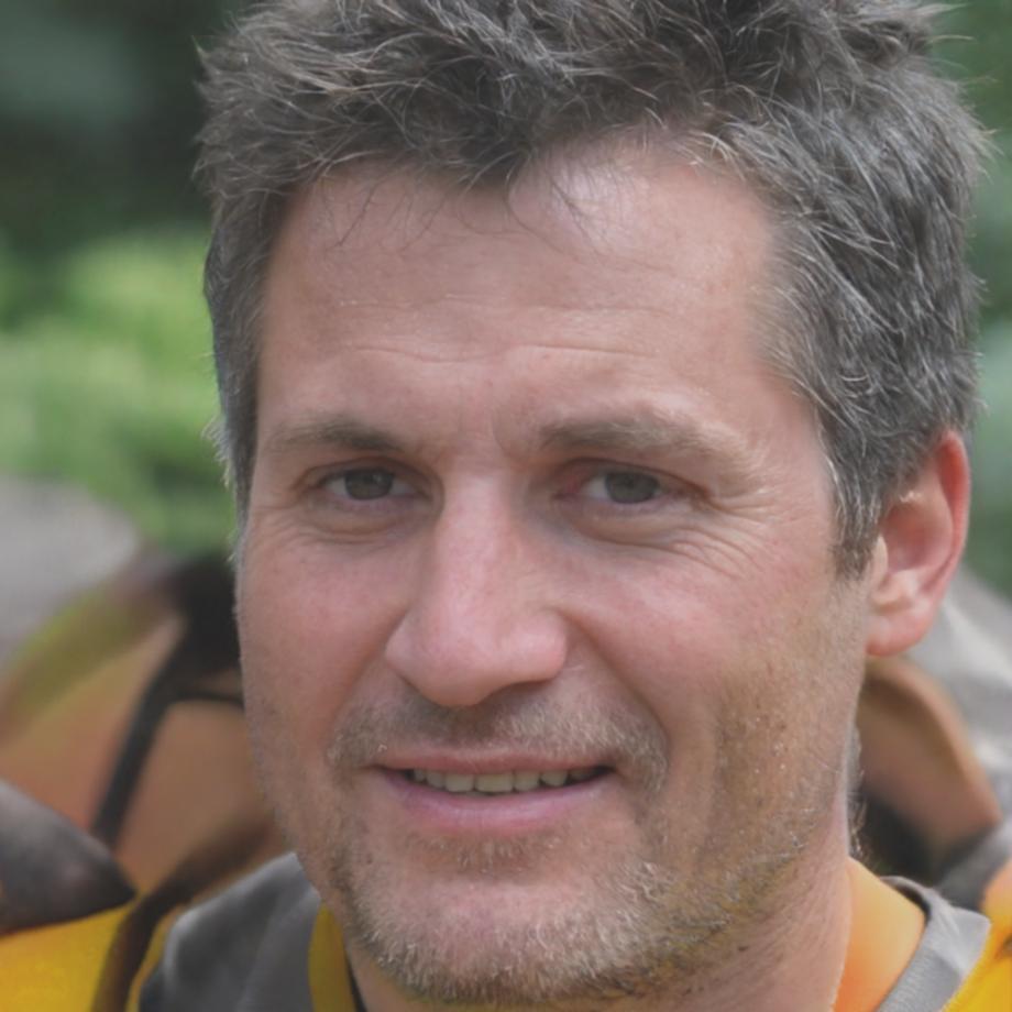 Lluís Azcárate, asesor financiero